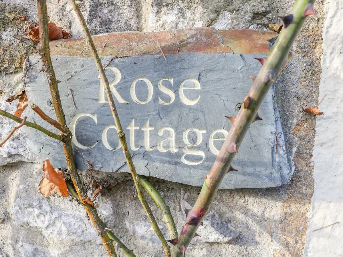 Rose Cottage Skipton 0*,